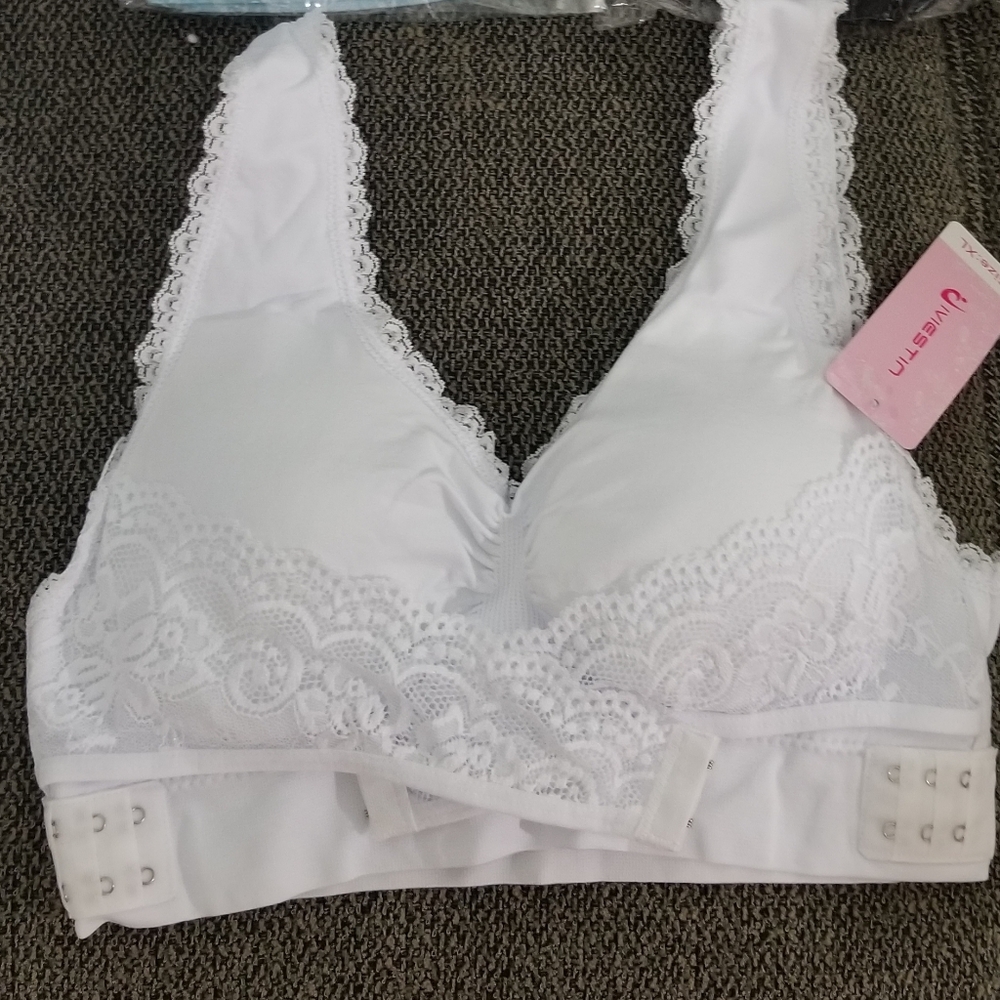 2 - Iviestin bralettes